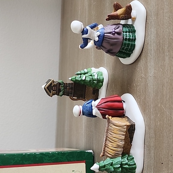 Department 56 III Three French Hens 12 Days of Christmas Dickens Village #58378 - Picture 7 of 10